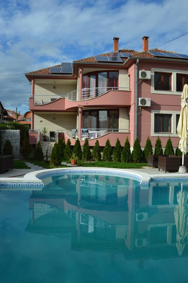 Poseidon Apartment Ni Exterior foto